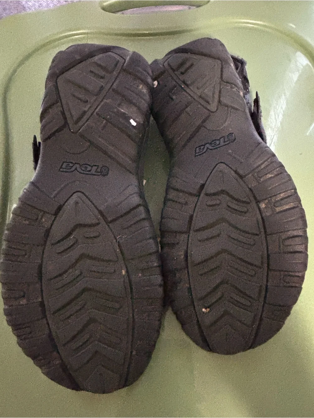 Teva Black Strappy Comfort Sandals Sz 9 Excellent Preowned Condition